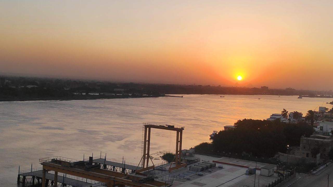 Nile Pyramidal View Apartment Kairo Bagian luar foto