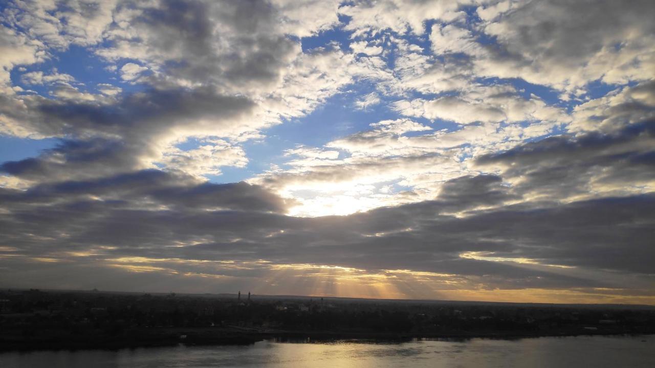 Nile Pyramidal View Apartment Kairo Bagian luar foto