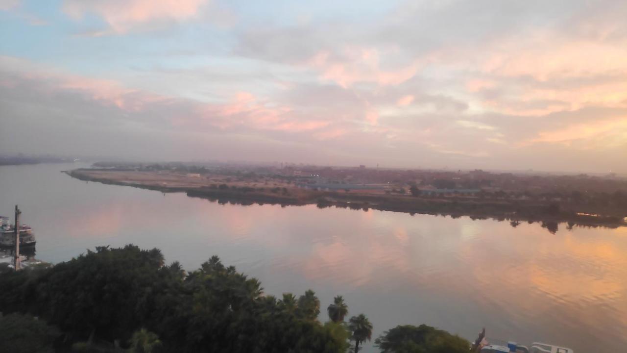 Nile Pyramidal View Apartment Kairo Bagian luar foto